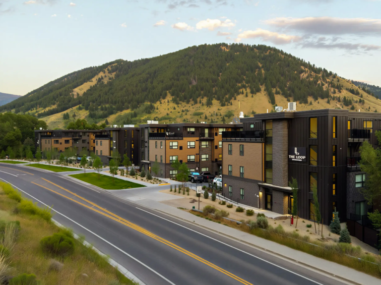 The Loop Exterior